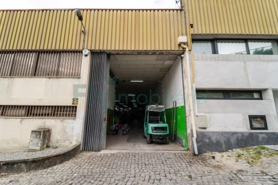 Armazém para Venda em Oliveira (Santa Maria)