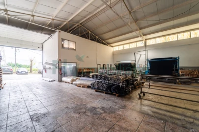 Armazém para Venda em Oliveira (Santa Maria)