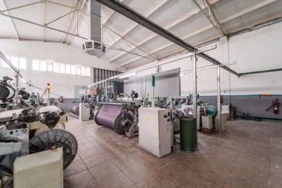 Armazém para Venda em Oliveira (Santa Maria)