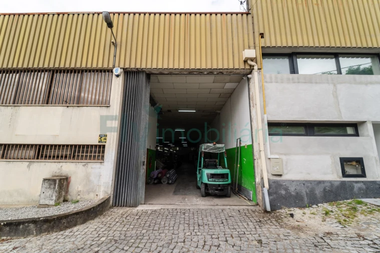 Armazém para Venda em Oliveira (Santa Maria) Foto 5