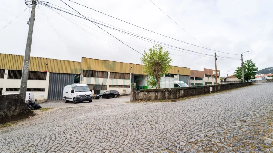 Armazém para Venda em Oliveira (Santa Maria)