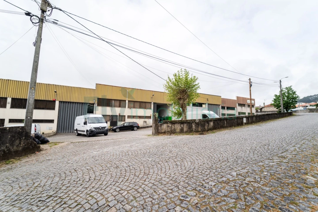 Armazém para Venda em Oliveira (Santa Maria) Foto 4