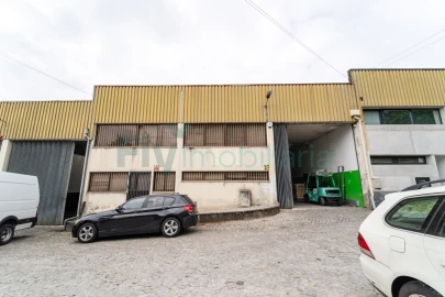 Armazém para Venda em Oliveira (Santa Maria)