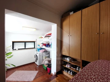 Apartamento T3 para Venda em Palmeira de Faro e Curvos