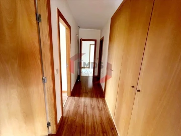 Apartamento T3 para Venda em Canelas