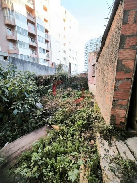 Moradia T0 para Venda em Mafamude e Vilar do Paraíso