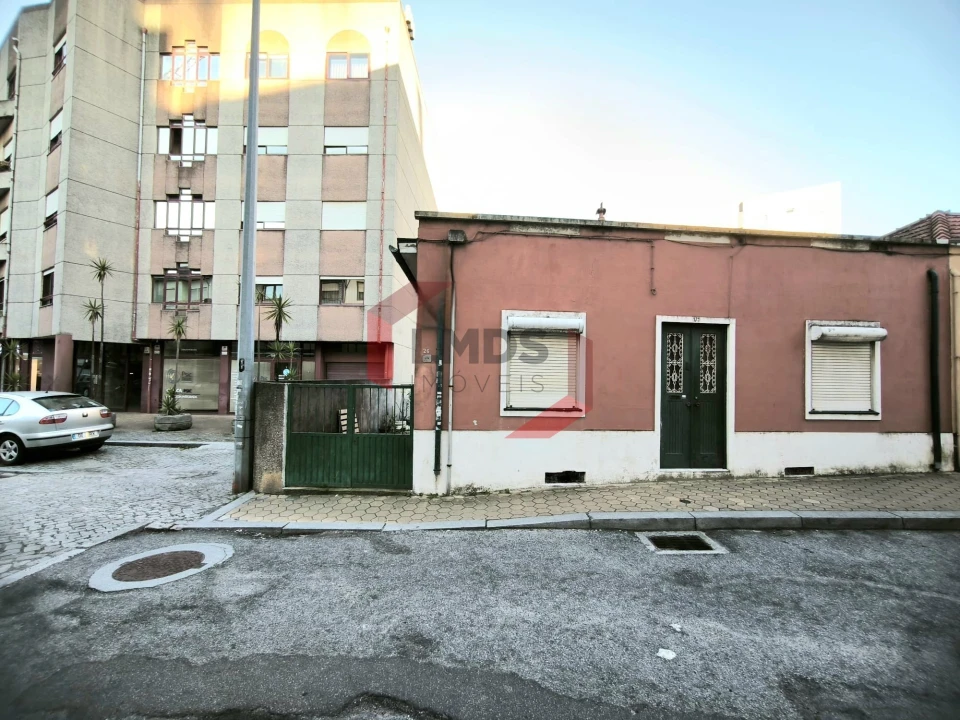 Moradia T0 para Venda em Mafamude e Vilar do Paraíso Foto 2