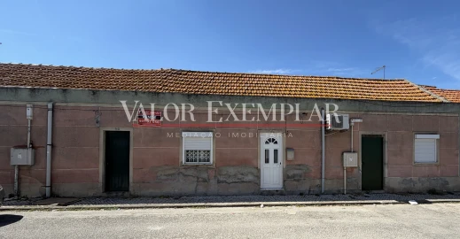 Moradia T5 para Venda em Baixa da Banheira e Vale da Amoreira