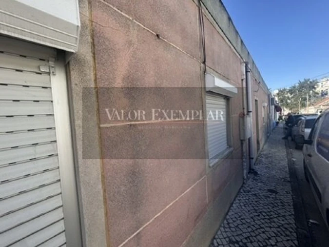 Moradia T5 para Venda em Baixa da Banheira e Vale da Amoreira Foto 9