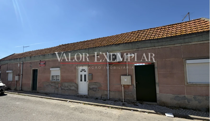 Moradia T5 para Venda em Baixa da Banheira e Vale da Amoreira Foto 2