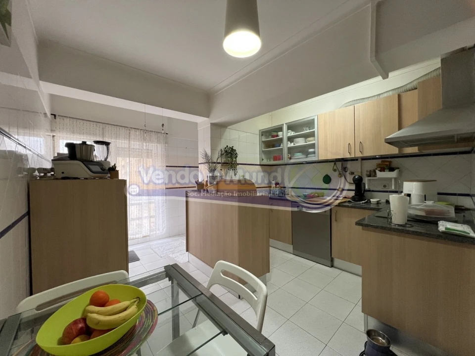 Apartamento T3 para Venda em Carregado e Cadafais Foto 11