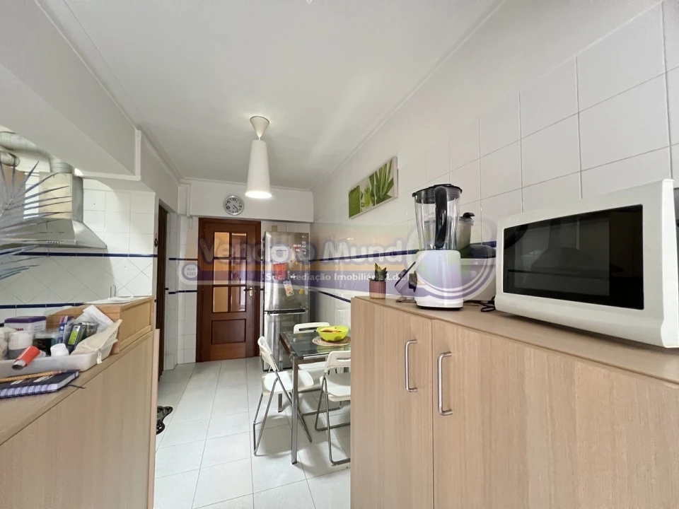 Apartamento T3 para Venda em Carregado e Cadafais Foto 12