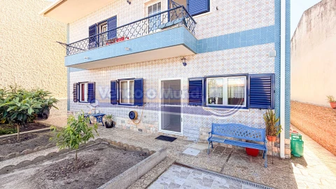 Moradia T4 para Venda em Samora Correia