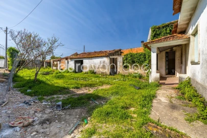 Moradia T3 para Venda em Parceiros e Azoia