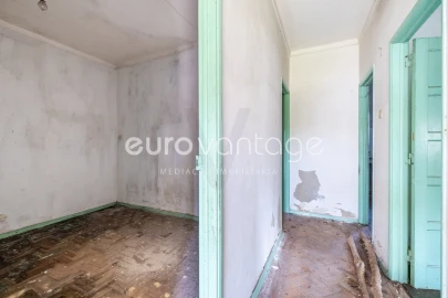 Moradia T3 para Venda em Parceiros e Azoia