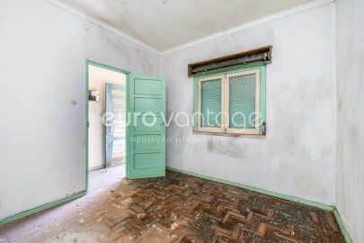 Moradia T3 para Venda em Parceiros e Azoia