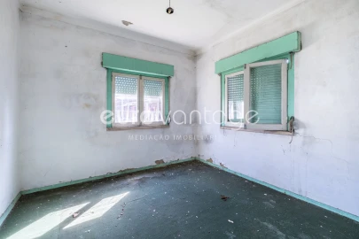 Moradia T3 para Venda em Parceiros e Azoia