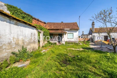 Moradia T3 para Venda em Parceiros e Azoia