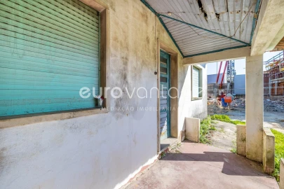 Moradia T3 para Venda em Parceiros e Azoia