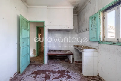 Moradia T3 para Venda em Parceiros e Azoia