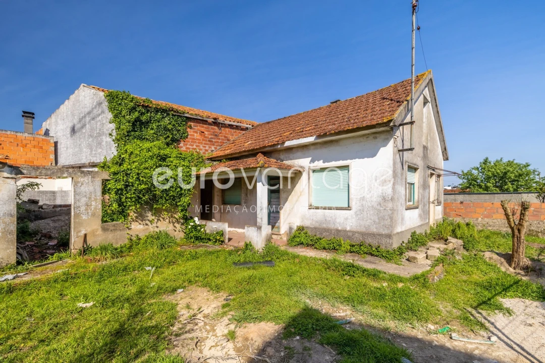 Moradia T3 para Venda em Parceiros e Azoia Foto 2
