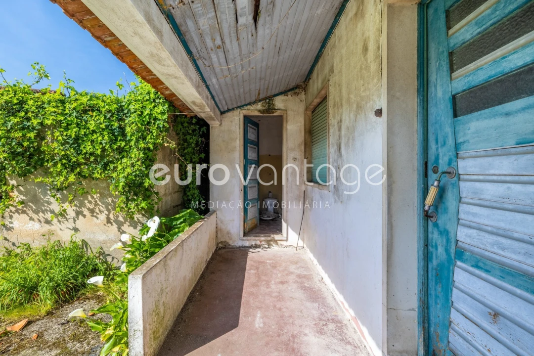 Moradia T3 para Venda em Parceiros e Azoia Foto 5