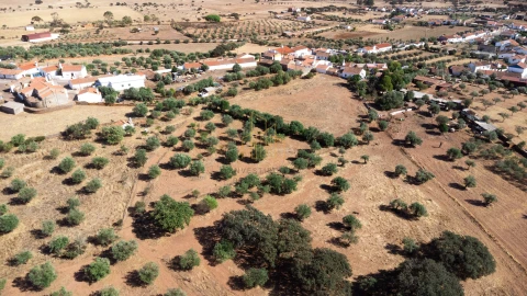 Moradia T2 para Venda em Santiago Maior