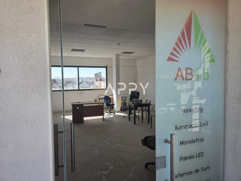 Loja para Venda em Albufeira e Olhos de Água Foto 1