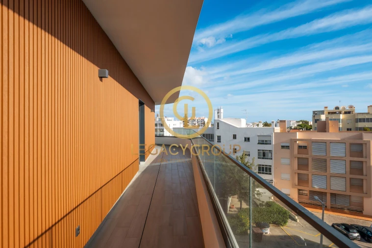 Apartamento T3 para Venda em Quarteira Foto 12