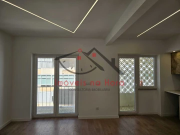 Apartamento T2 para Venda em Venteira