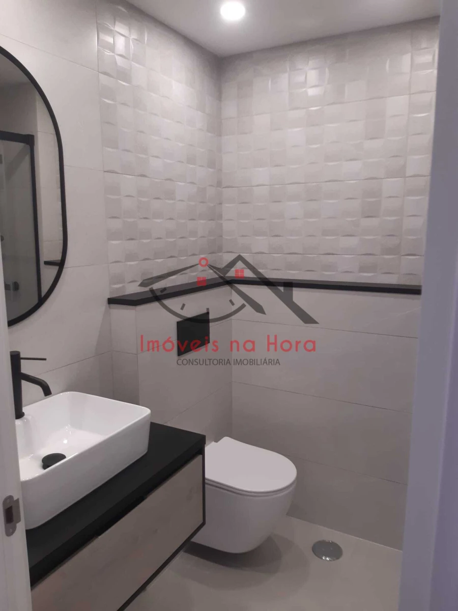 Apartamento T2 para Venda em Venteira Foto 10