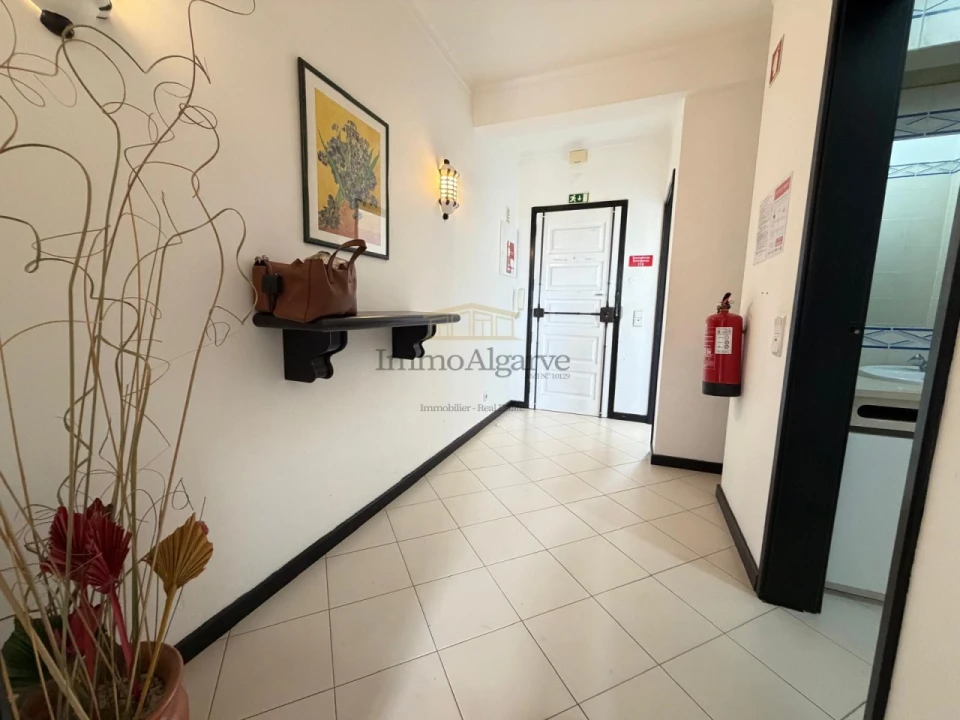 Apartamento T1 para Venda em Albufeira e Olhos de Água Foto 6