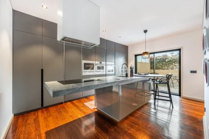 Escritório para Arrendamento em Lordelo do Ouro e Massarelos