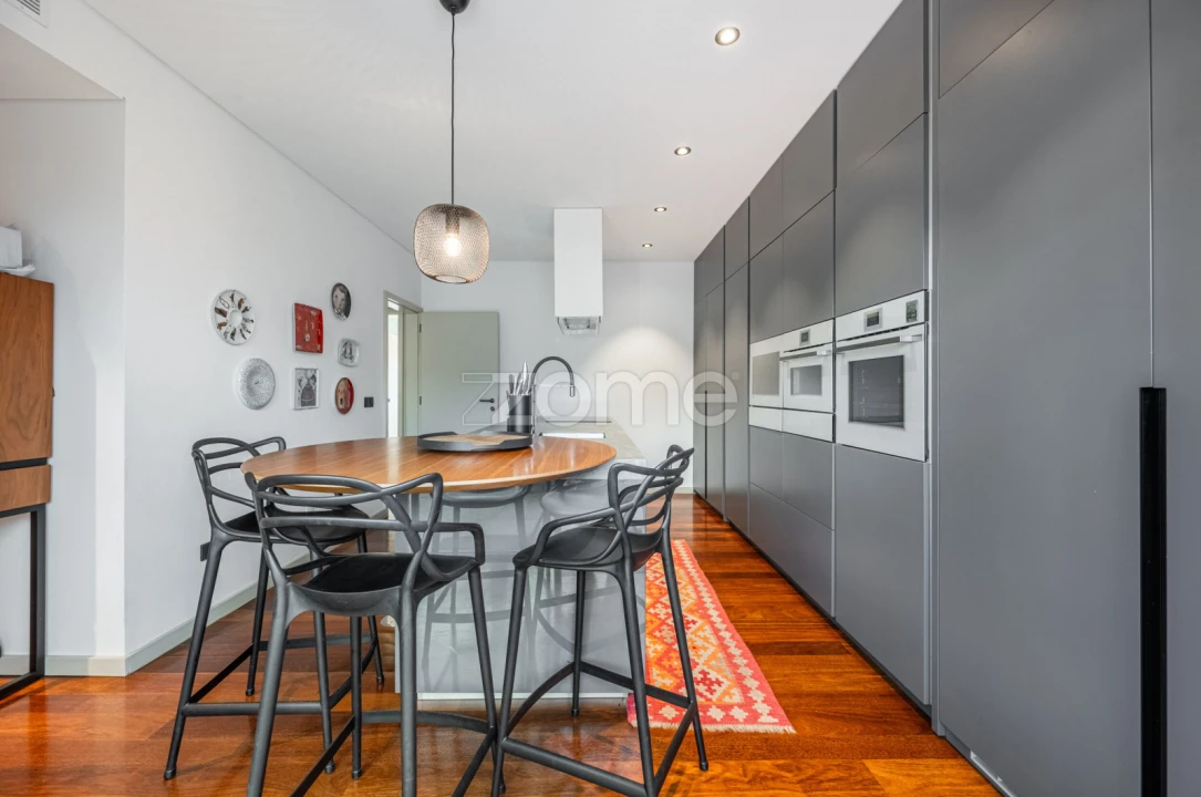 Escritório para Arrendamento em Lordelo do Ouro e Massarelos Foto 15