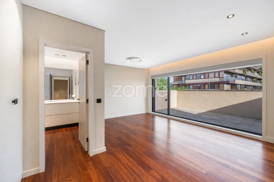 Escritório para Arrendamento em Lordelo do Ouro e Massarelos Foto 25