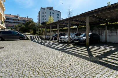 Apartamento T4 para Venda em Aldoar, Foz do Douro e Nevogilde