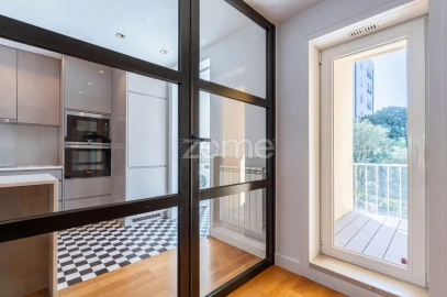 Apartamento T4 para Venda em Aldoar, Foz do Douro e Nevogilde