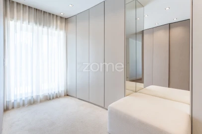 Apartamento T4 para Venda em Aldoar, Foz do Douro e Nevogilde