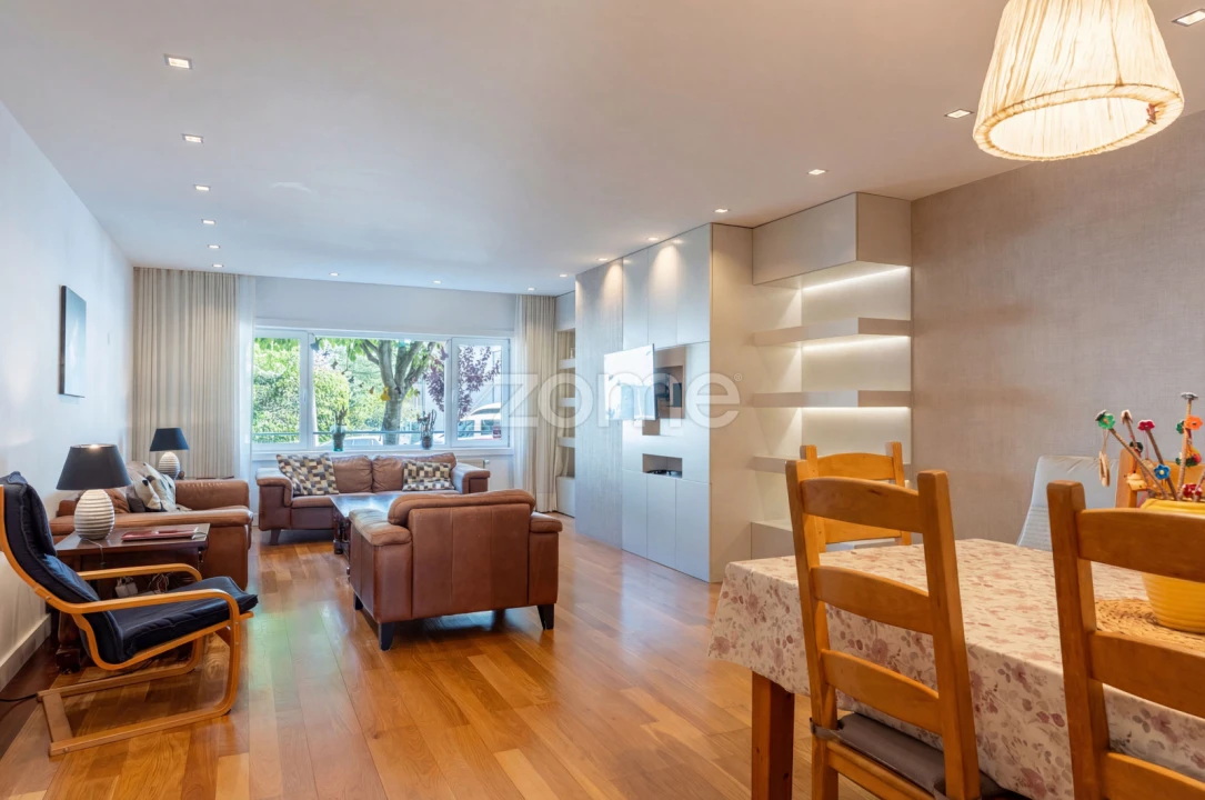 Apartamento T4 para Venda em Aldoar, Foz do Douro e Nevogilde Foto 8