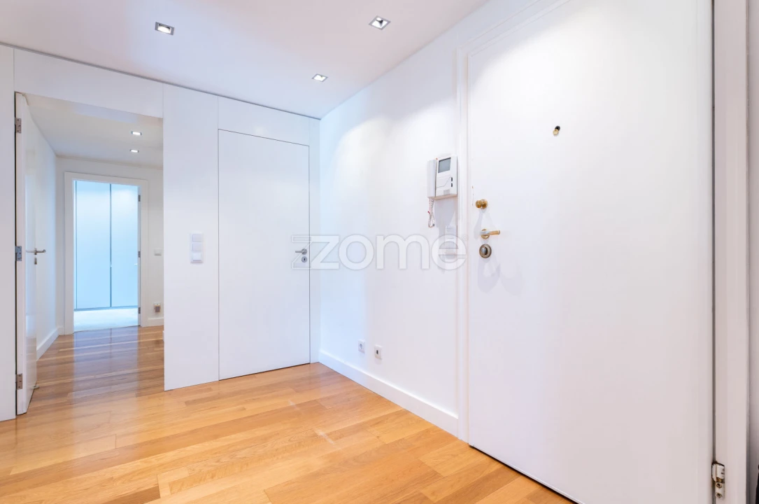 Apartamento T4 para Venda em Aldoar, Foz do Douro e Nevogilde Foto 16