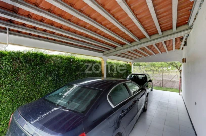 Moradia T3 para Venda em Longomel