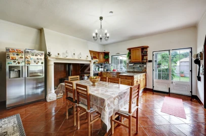 Moradia T3 para Venda em Longomel