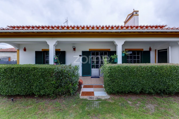 Moradia T3 para Venda em Longomel Foto 40