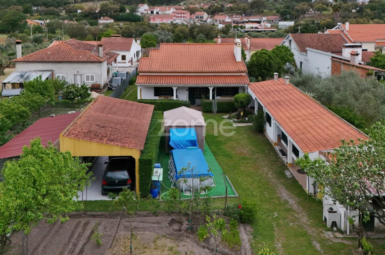 Moradia T3 para Venda em Longomel Foto 56