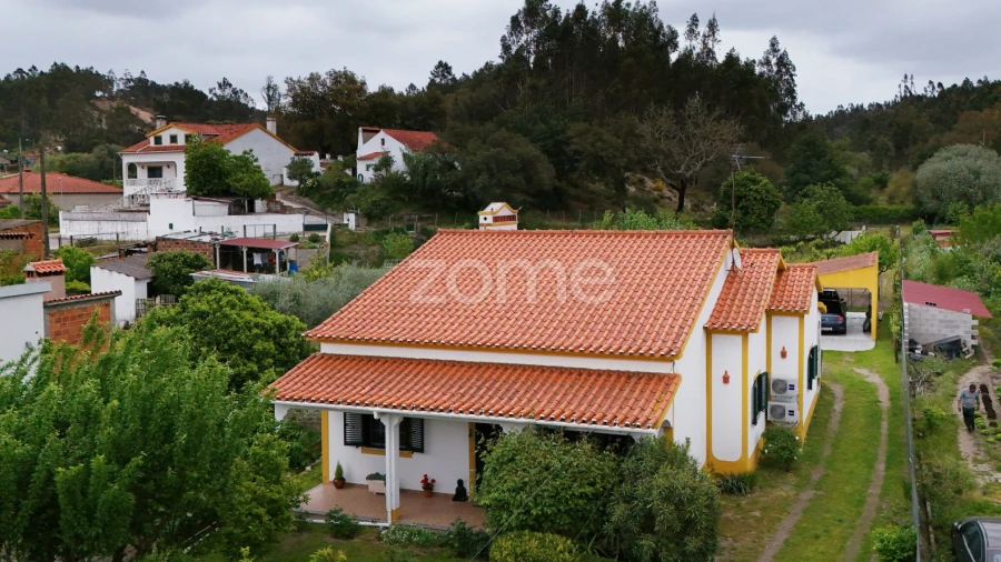 Moradia T3 para Venda em Longomel
