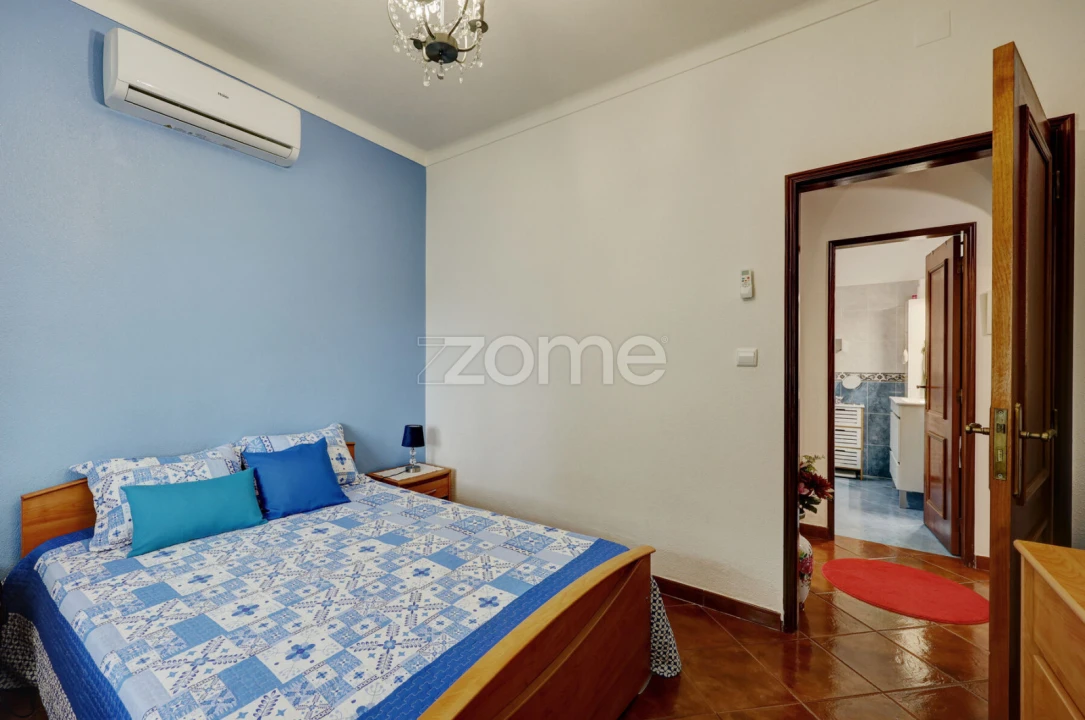 Moradia T3 para Venda em Longomel Foto 32