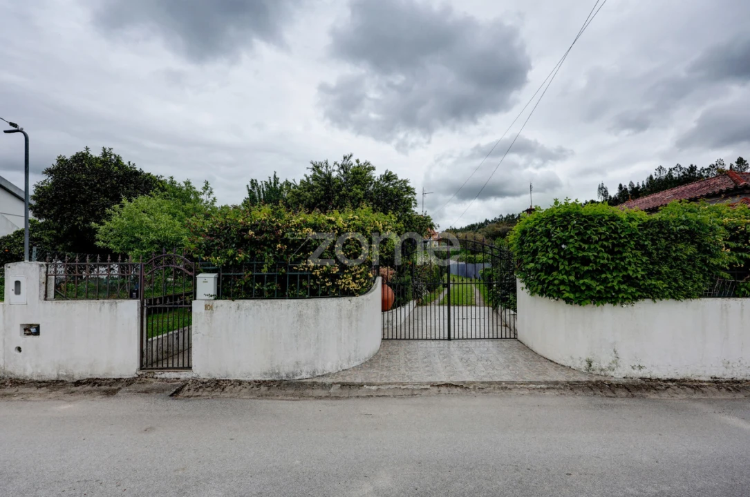 Moradia T3 para Venda em Longomel Foto 51