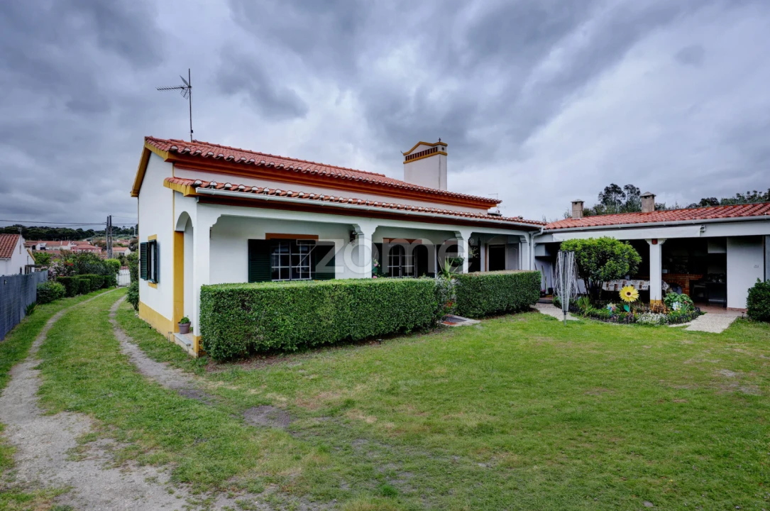 Moradia T3 para Venda em Longomel Foto 39