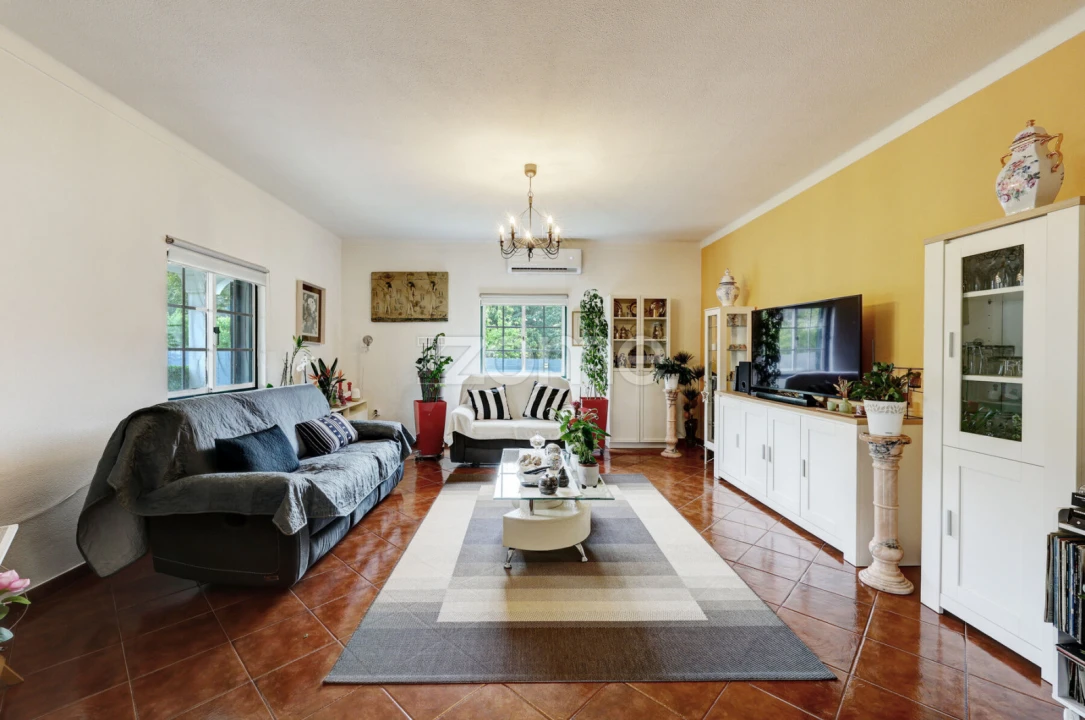 Moradia T3 para Venda em Longomel Foto 3