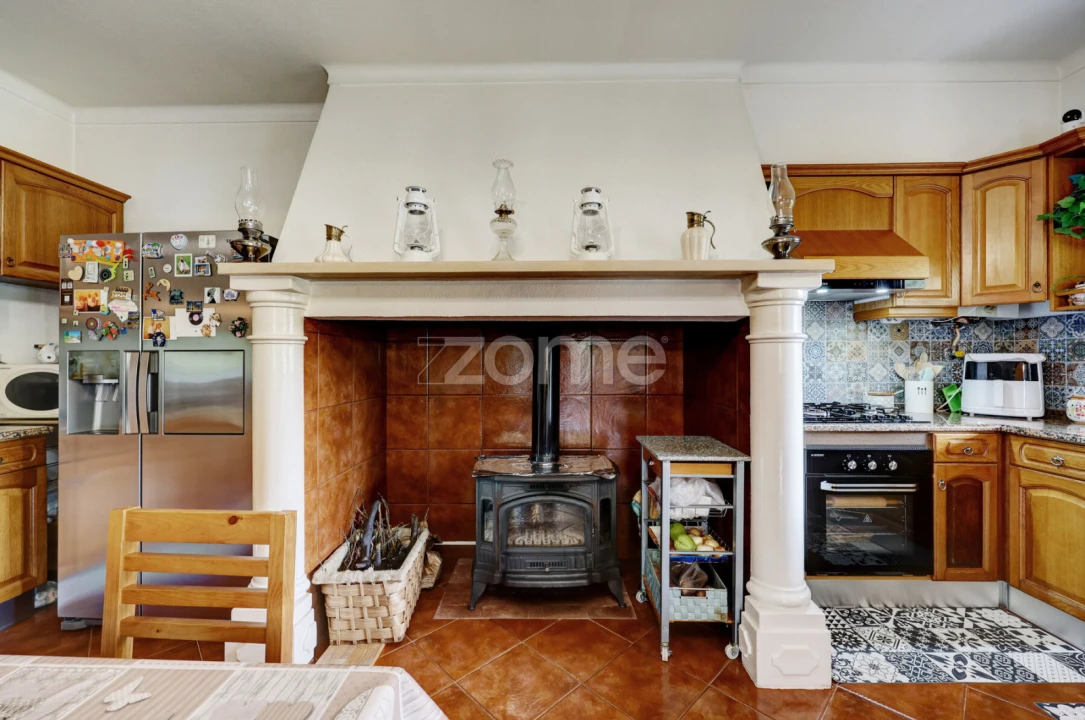 Moradia T3 para Venda em Longomel Foto 9